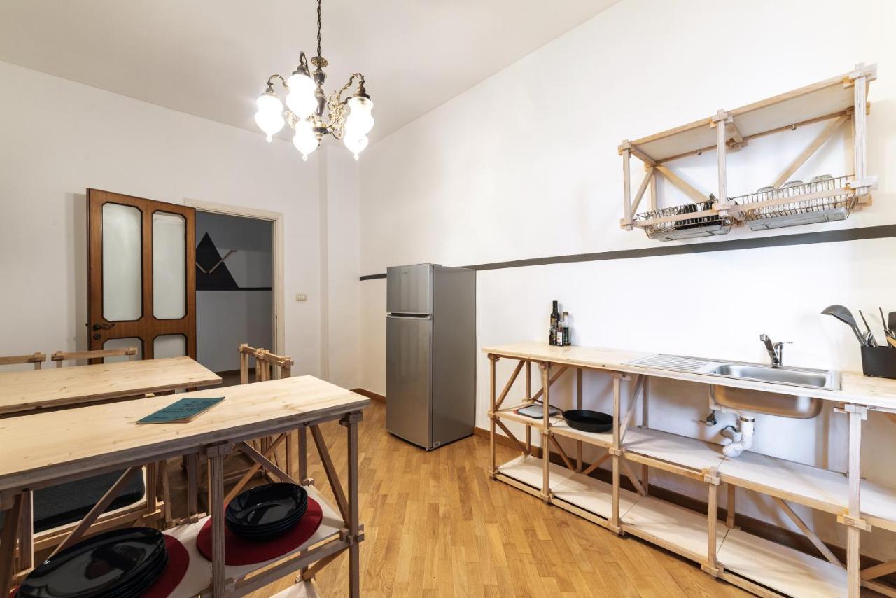 Emanuele Guest House Барі Екстер'єр фото